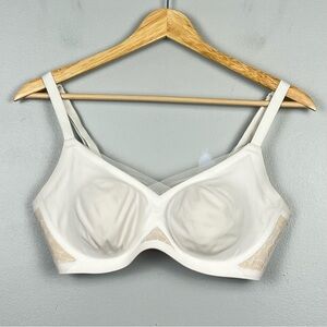 Honeylove white Crossover adjustable strap removable pad bra, small 34 B/C.
